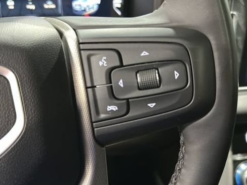Used 2024 GMC Yukon Denali AWD/4WD image 15
