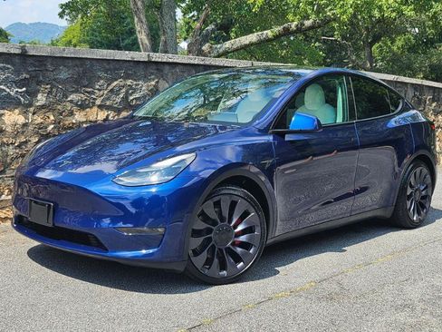 Used 2023 Tesla Model Y Performance AWD/4WD image 5