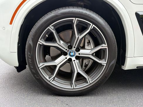 Used 2024 BMW X5 xDrive50e w/ M Sport Package AWD/4WD image 13