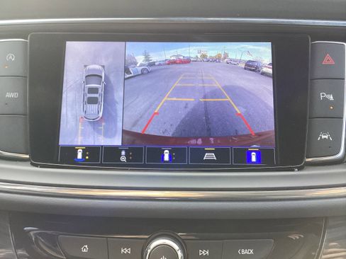 Used 2024 Buick Enclave Premium image 23