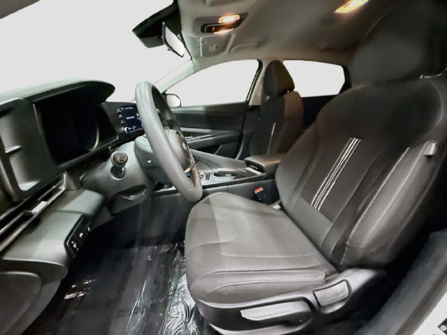 Used 2021 Hyundai Elantra SEL FWD image 21