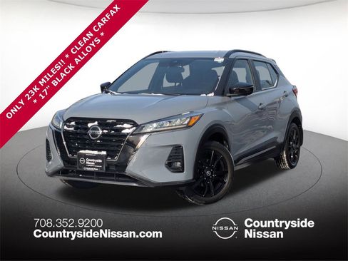 Used 2021 Nissan Kicks SR image 1