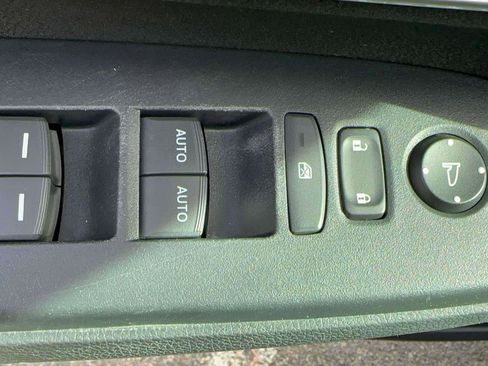 Used 2019 Honda CR-V EX image 16