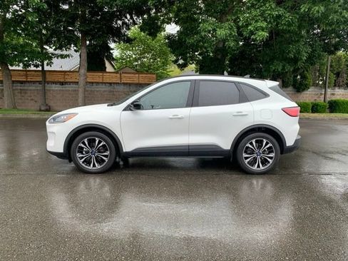 Used 2022 Ford Escape SEL w/ SEL Stealth AWD Package image 2