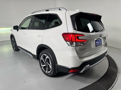 Used 2023 Subaru Forester Touring AWD/4WD image 3