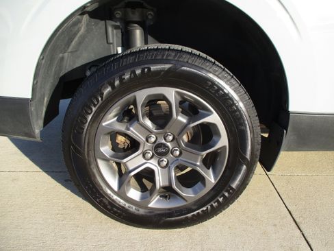 Used 2022 Ford Maverick XLT w/ XLT Luxury Package image 16