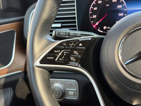 Used 2025 Mercedes-Benz GLE 350 4MATIC image 23