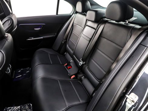 Used 2025 Mercedes-Benz C 300 Sedan image 9
