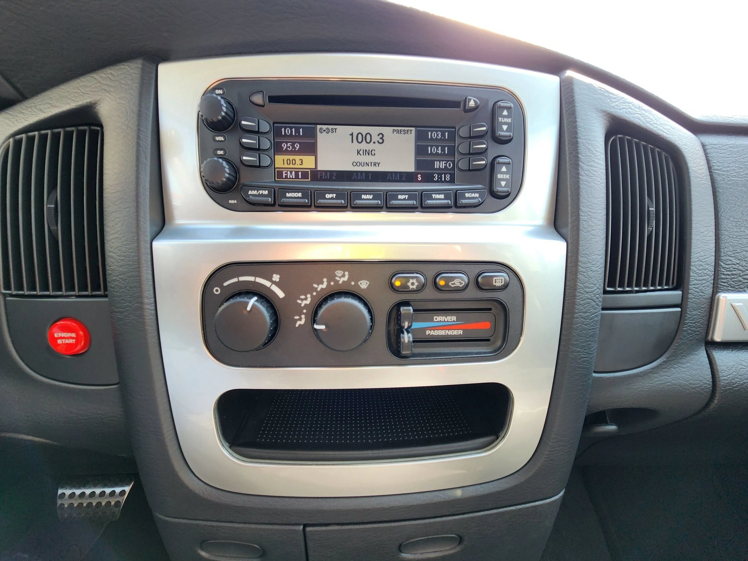 Used 2005 Dodge Ram 1500 Truck 2WD Quad Cab image 30