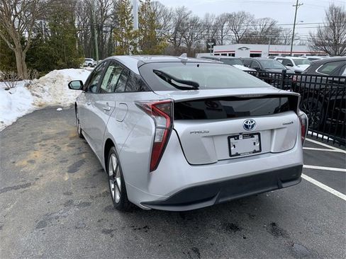 Used 2017 Toyota Prius One image 6