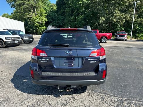 Used 2013 Subaru Outback 2.5i Limited AWD/4WD image 4