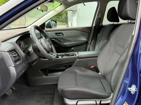 Used 2023 Nissan Rogue S AWD/4WD image 17