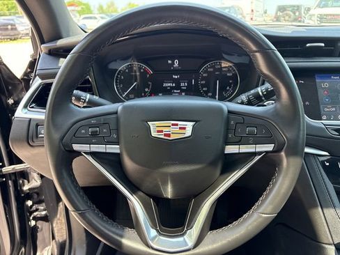 Used 2024 Cadillac XT6 Luxury w/ LPO, Floor Liner Package AWD/4WD image 17