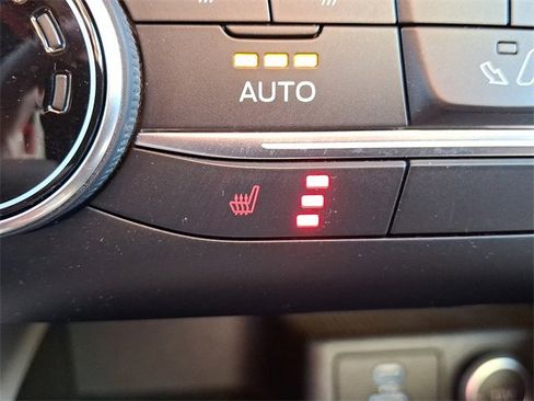 Certified 2020 Ford Escape SE image 24