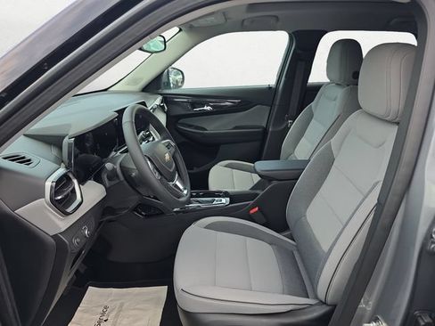 New 2026 Chevrolet TrailBlazer LT w/ Convenience Package AWD/4WD image 9