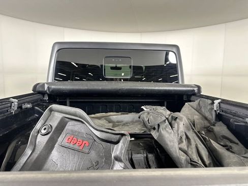 Used 2020 Jeep Gladiator Overland image 34