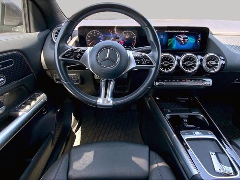 Used 2025 Mercedes-Benz GLA 250 image 5