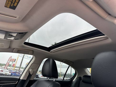 Used 2016 Lexus GS 200t F Sport image 15