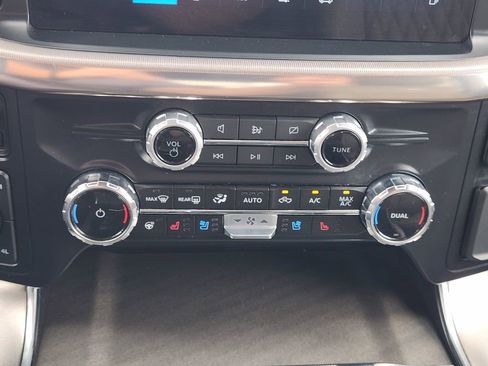 Used 2024 Ford F150 Platinum w/ Equipment Group 703A Plus AWD/4WD image 18