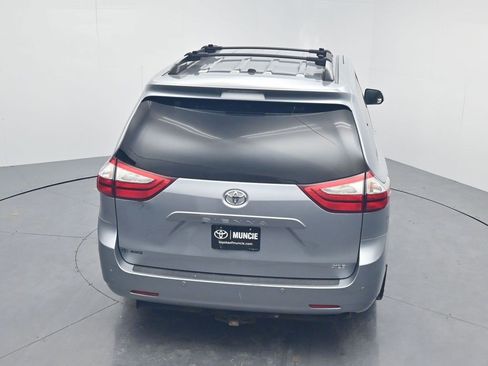 Used 2015 Toyota Sienna XLE image 58