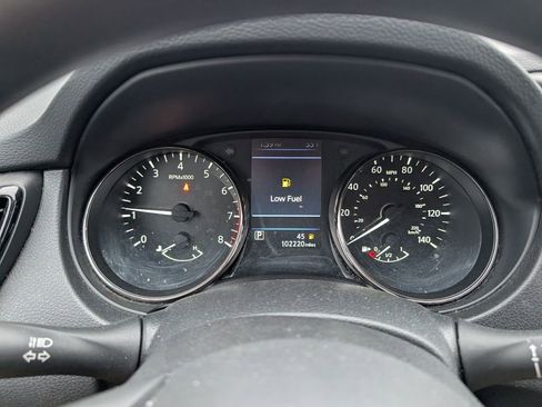 Used 2020 Nissan Rogue Sport S image 16