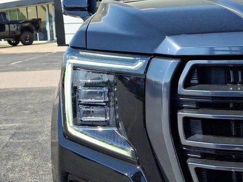 Certified 2023 GMC Yukon XL AT4 w/ AT4 Premium Package AWD/4WD image 10