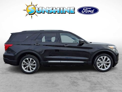Certified 2023 Ford Explorer Platinum w/ Technology Package image 7