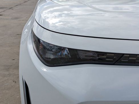 Certified 2025 Kia Soul LX image 11