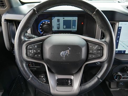 Used 2022 Ford Bronco Outer Banks image 17