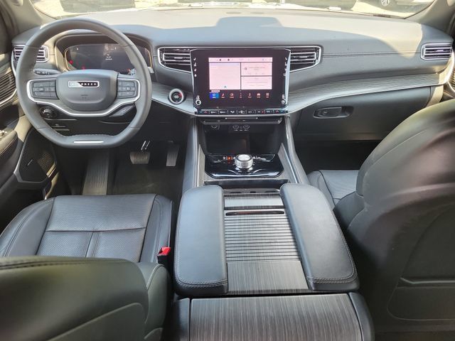Used 2024 Jeep Wagoneer Series II w/ Flexible Seating Group RWD image 10