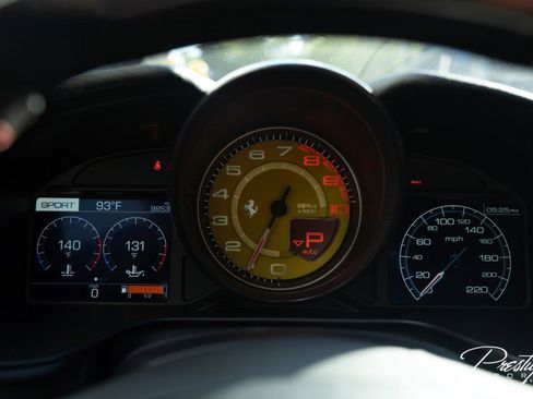 Used 2019 Ferrari Portofino image 51