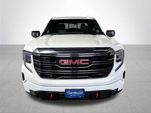 Used 2024 GMC Sierra 1500 AT4 w/ Technology Package AWD/4WD image 3