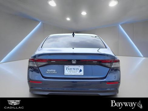 Used 2023 Honda Accord EX image 6