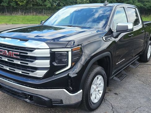 Used 2024 GMC Sierra 1500 SLE AWD/4WD image 3