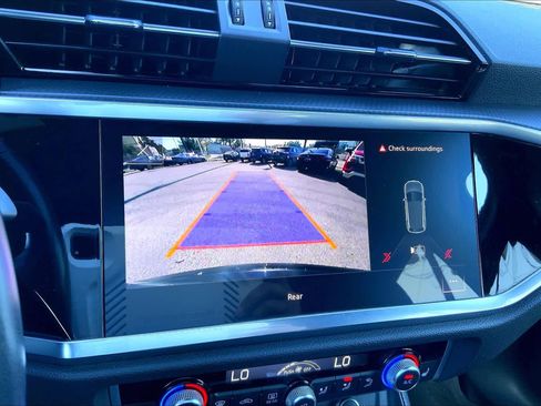 Used 2023 Audi Q3 2.0T Premium image 26