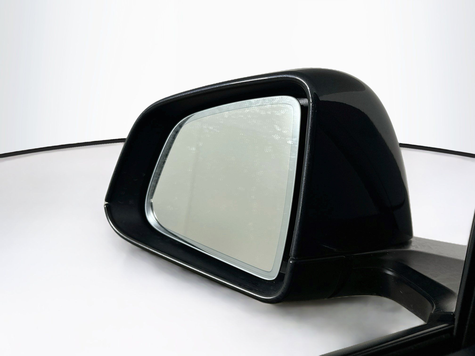Used 2025 Tesla Model Y Long Range RWD image 16