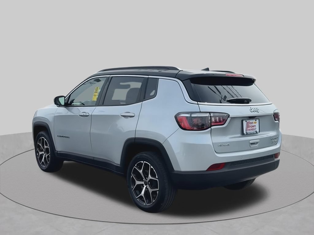 Used 2026 Jeep Compass Limited AWD/4WD image 8