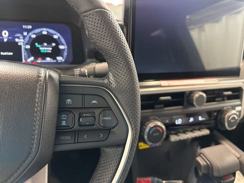 New 2025 Toyota Tacoma TRD Off-Road AWD/4WD image 29