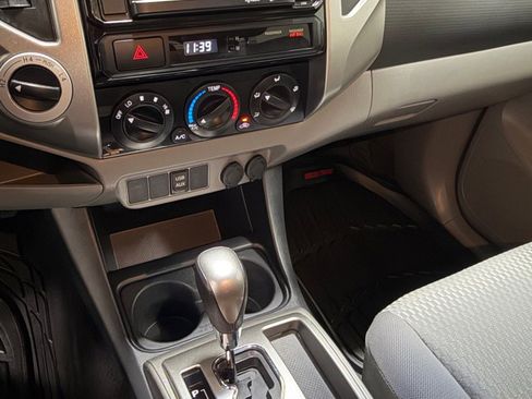 Used 2014 Toyota Tacoma 4x4 Double Cab w/ SR5 Package image 13