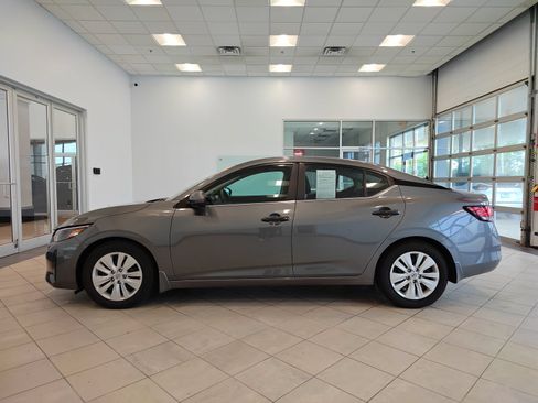 Used 2025 Nissan Sentra S FWD image 6