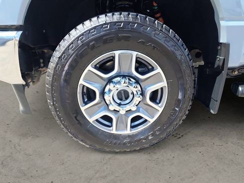 Certified 2025 Ford F350 Lariat w/ FX4 Off-Road Package AWD/4WD image 14