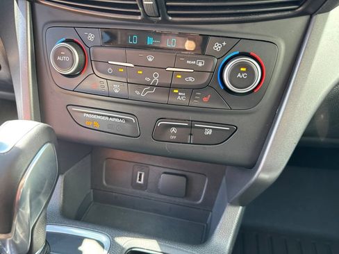 Used 2018 Ford Escape SEL AWD/4WD image 25