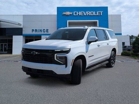 New 2026 Chevrolet Suburban RST w/ Comfort Package RWD image 13