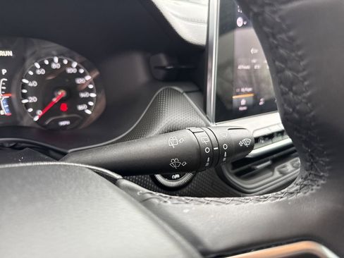 Used 2023 Jeep Compass Altitude image 28