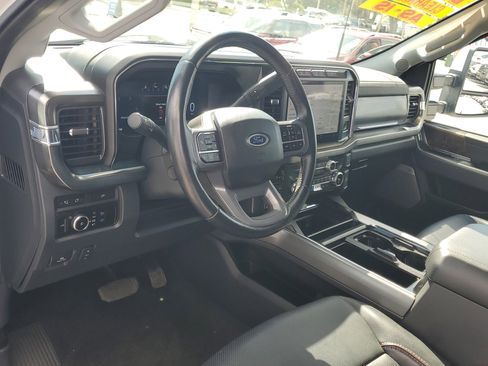 Used 2023 Ford F350 Lariat w/ Tow Technology Package image 17