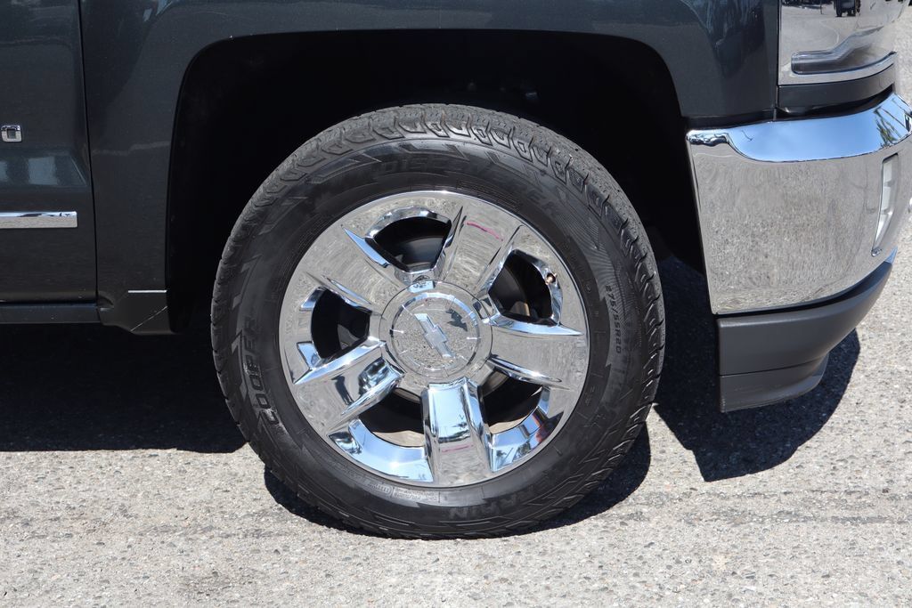 Used 2017 Chevrolet Silverado 1500 LTZ w/ Sport Package AWD/4WD image 53