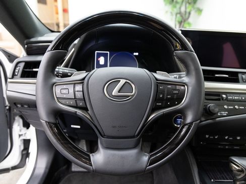 Used 2019 Lexus ES 300h FWD image 15
