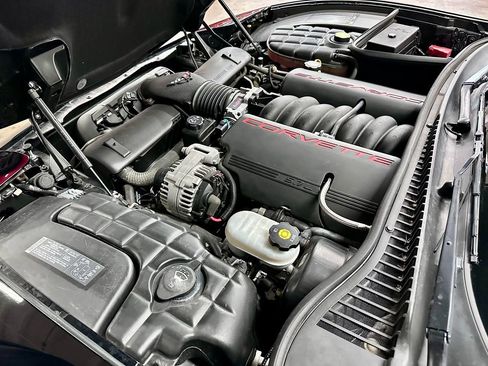 Used 2004 Chevrolet Corvette Convertible w/ Preferred Equipment Group image 27