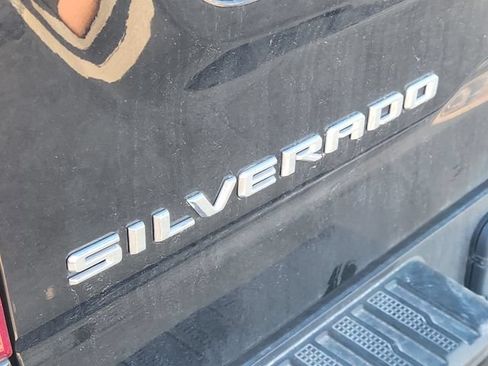 Used 2025 Chevrolet Silverado 1500 LT Trail Boss w/ Convenience Package II AWD/4WD image 9