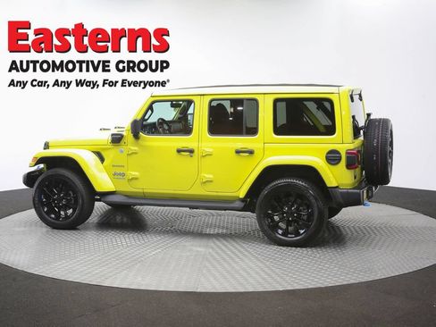 Used 2022 Jeep Wrangler Unlimited Sahara w/ Cold Weather Group AWD/4WD image 62